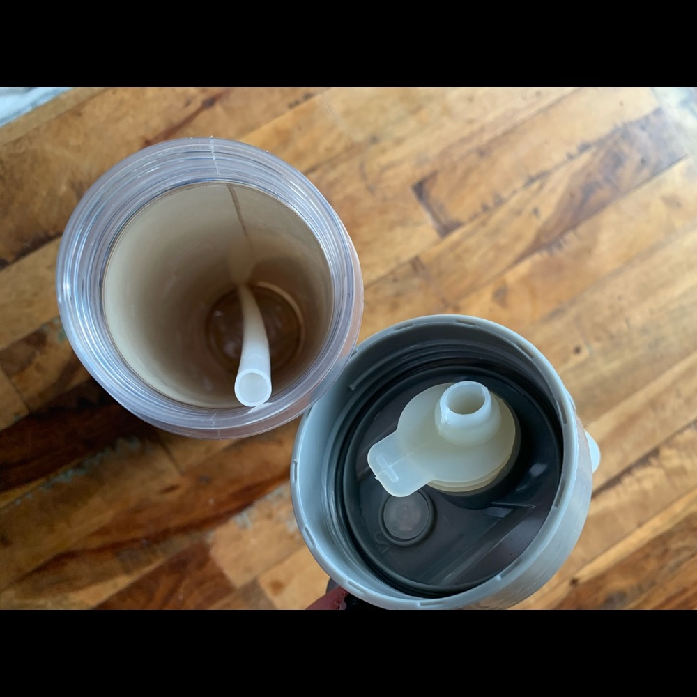 NWOT 18oz Gold Water Bottle - Picture 5 of 7